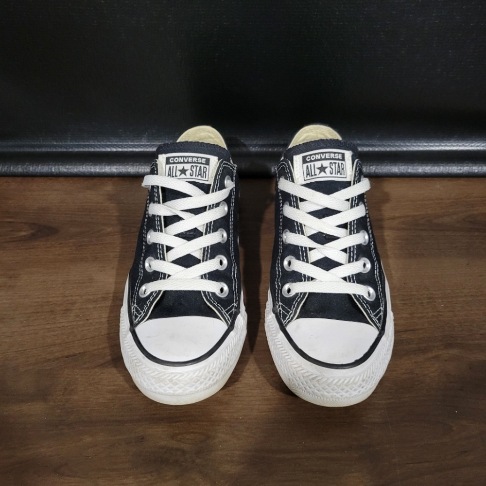 Black Converse